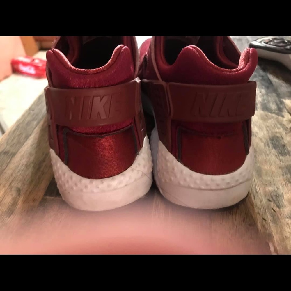 Nike - Picture 2 of 2